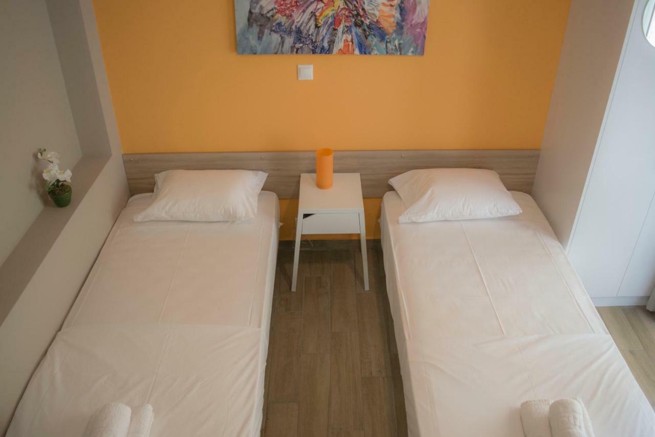 Chic And Minimal Apartment Close To Thissio Metro เอเธนส์ ภายนอก รูปภาพ
